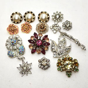 Lot of 16 Rhinestone Brooches 2 Austria 14 Unmarked Vintage to Modern Wearable